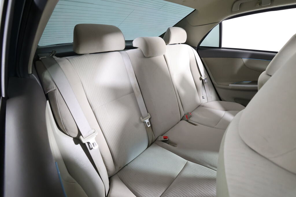 Used 2010 Toyota Corolla LE FWD image 20
