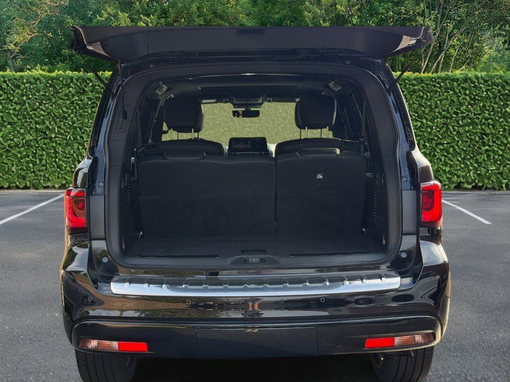 Used 2024 INFINITI QX80 Sensory w/ Cargo Package AWD/4WD image 4