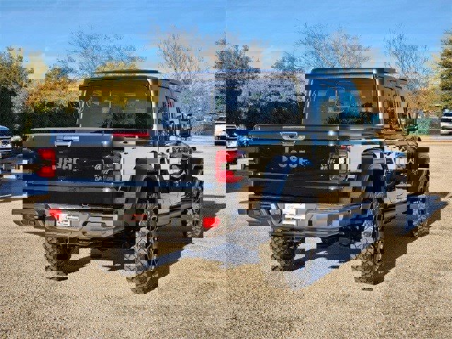 New 2025 Jeep Gladiator Sport image 6