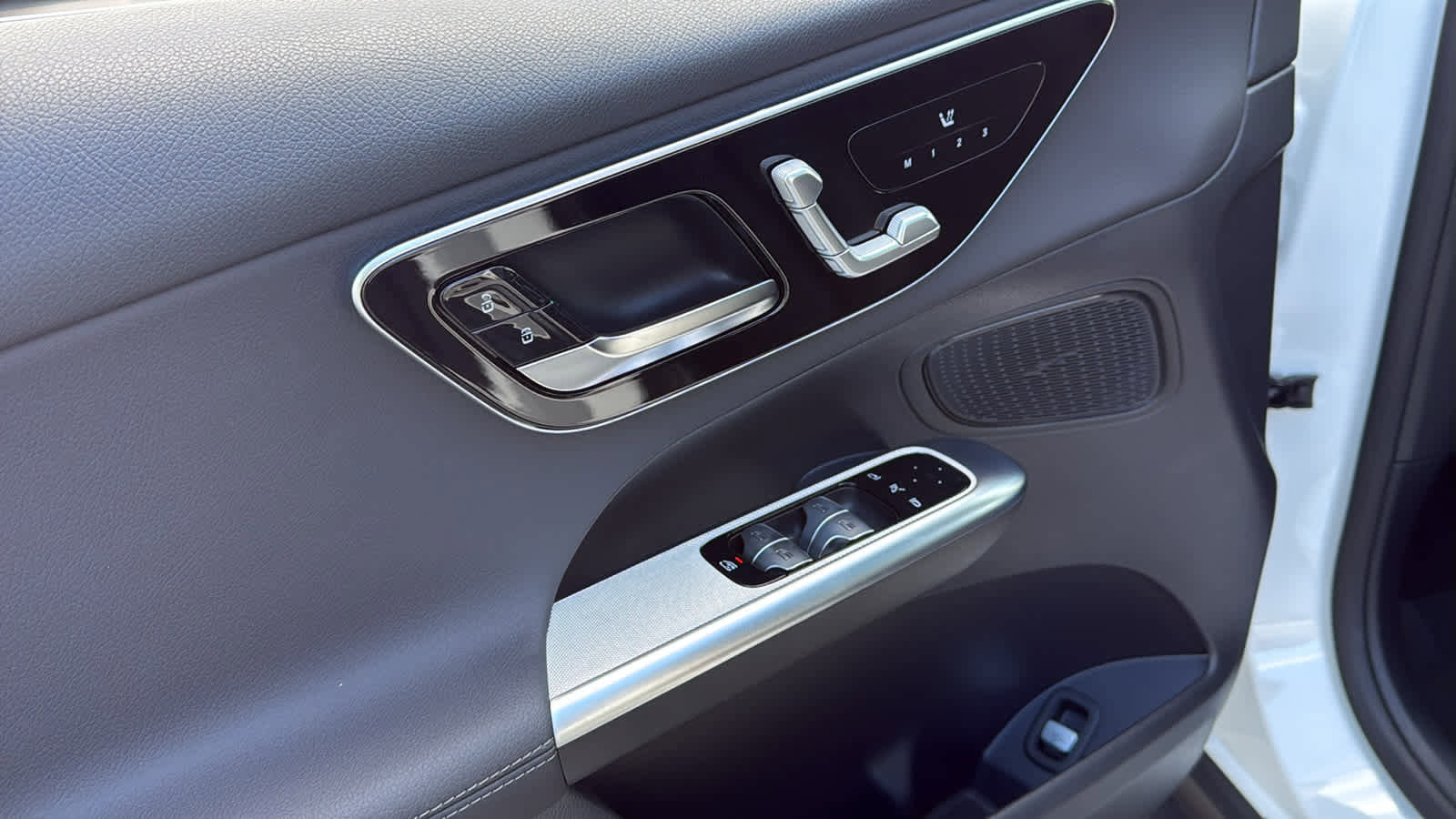 Certified 2026 Mercedes-Benz GLC 300 4MATIC image 17