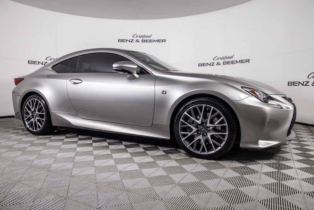 Used 2016 Lexus RC 200t RWD image 2