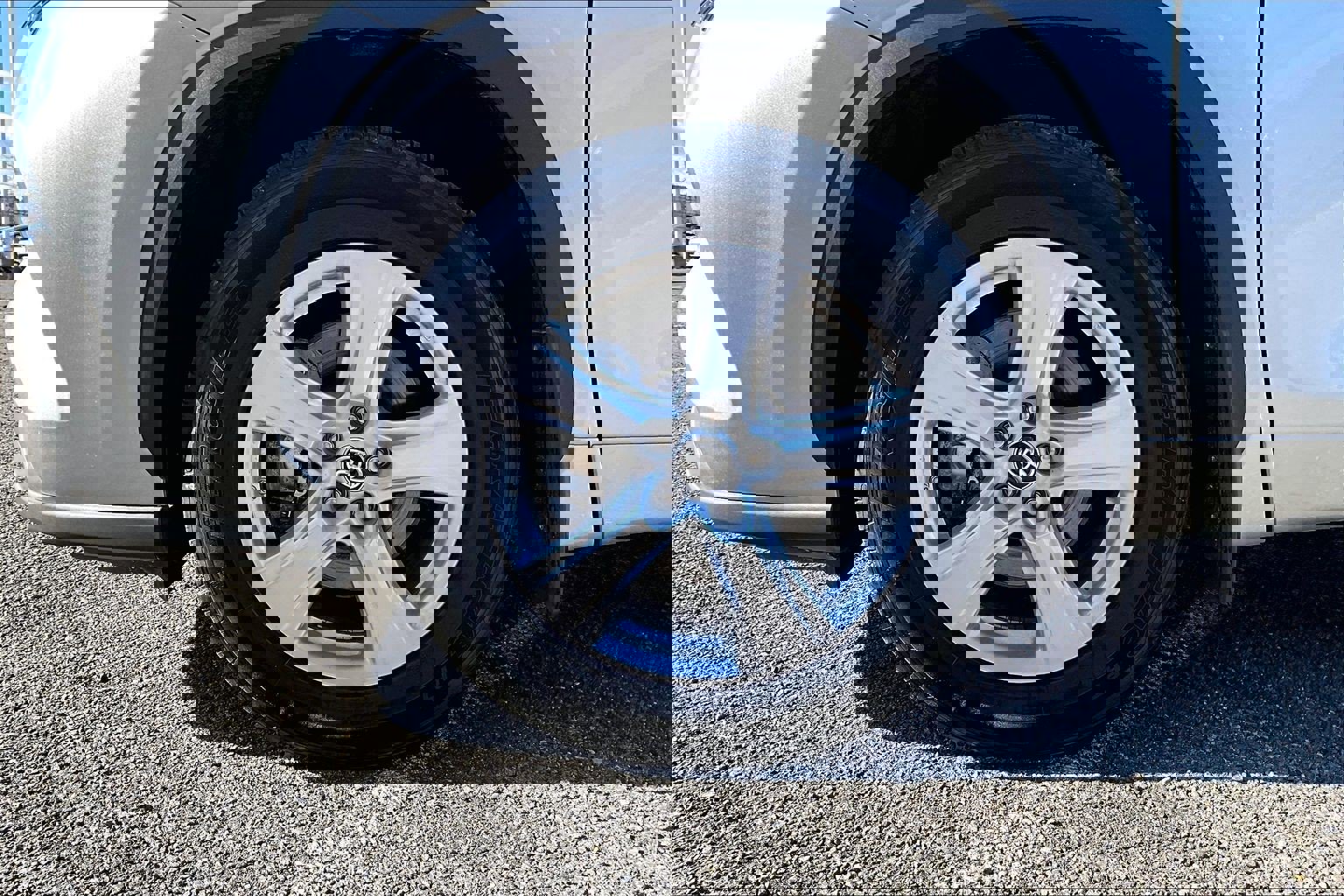 Used 2024 Toyota Highlander LE image 9