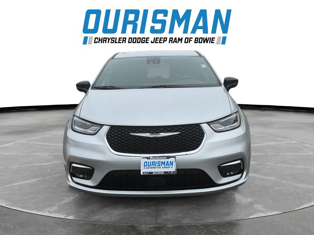 Used 2026 Chrysler Pacifica Select image 8