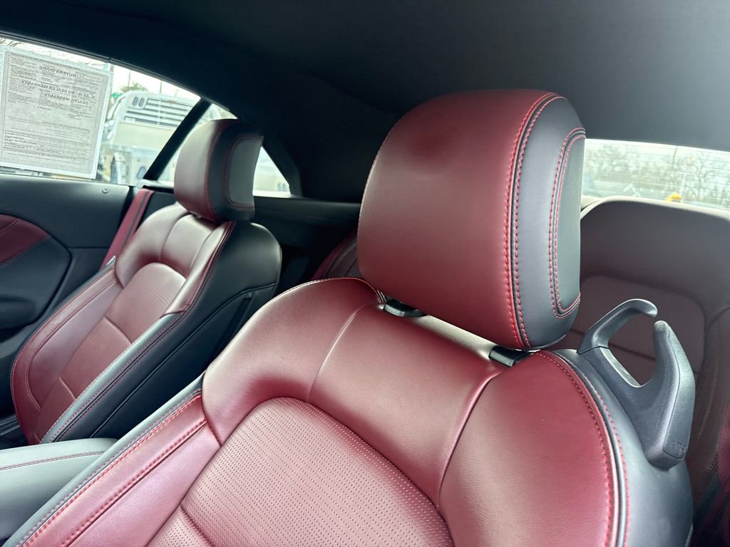 Used 2025 Ford Mustang Premium image 22