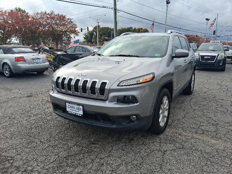 Used 2015 Jeep Cherokee Latitude w/ Cold Weather Group image 16