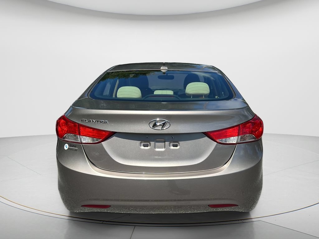 Used 2013 Hyundai Elantra GLS FWD image 6