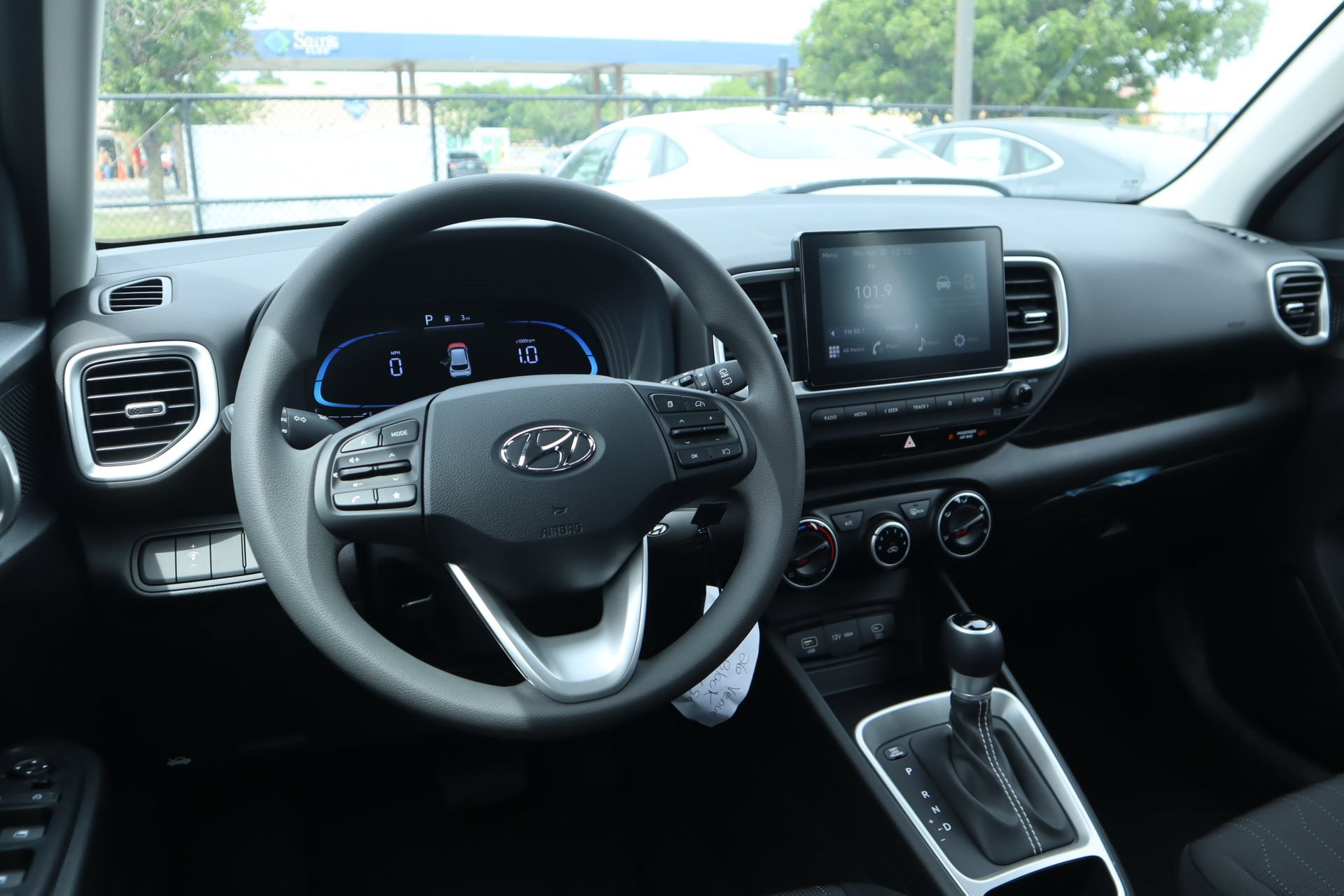 New 2026 Hyundai Venue SE FWD image 1