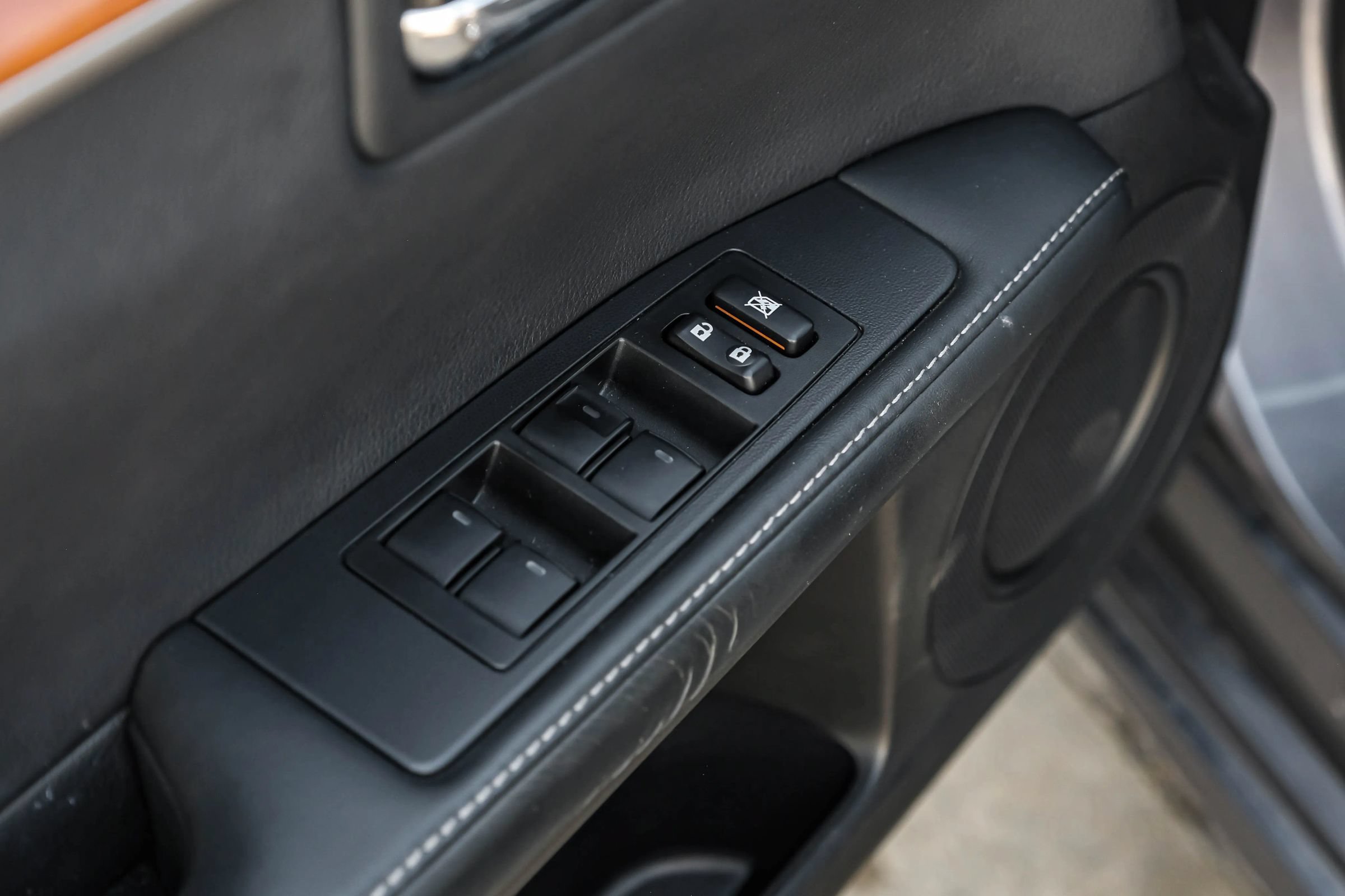 Used 2014 Lexus ES 300h w/ Luxury Package w/Bamboo Trim FWD image 39