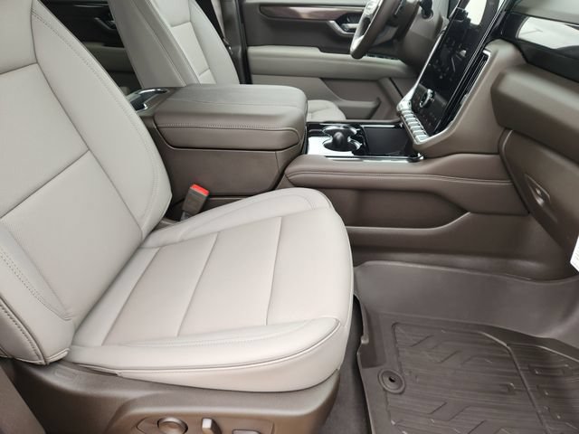 New 2026 GMC Yukon XL Elevation w/ LPO, Floor Liner Package RWD image 12