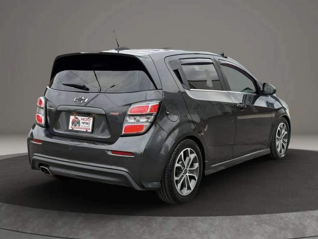 Used 2020 Chevrolet Sonic LT w/ Convenience Package FWD image 7
