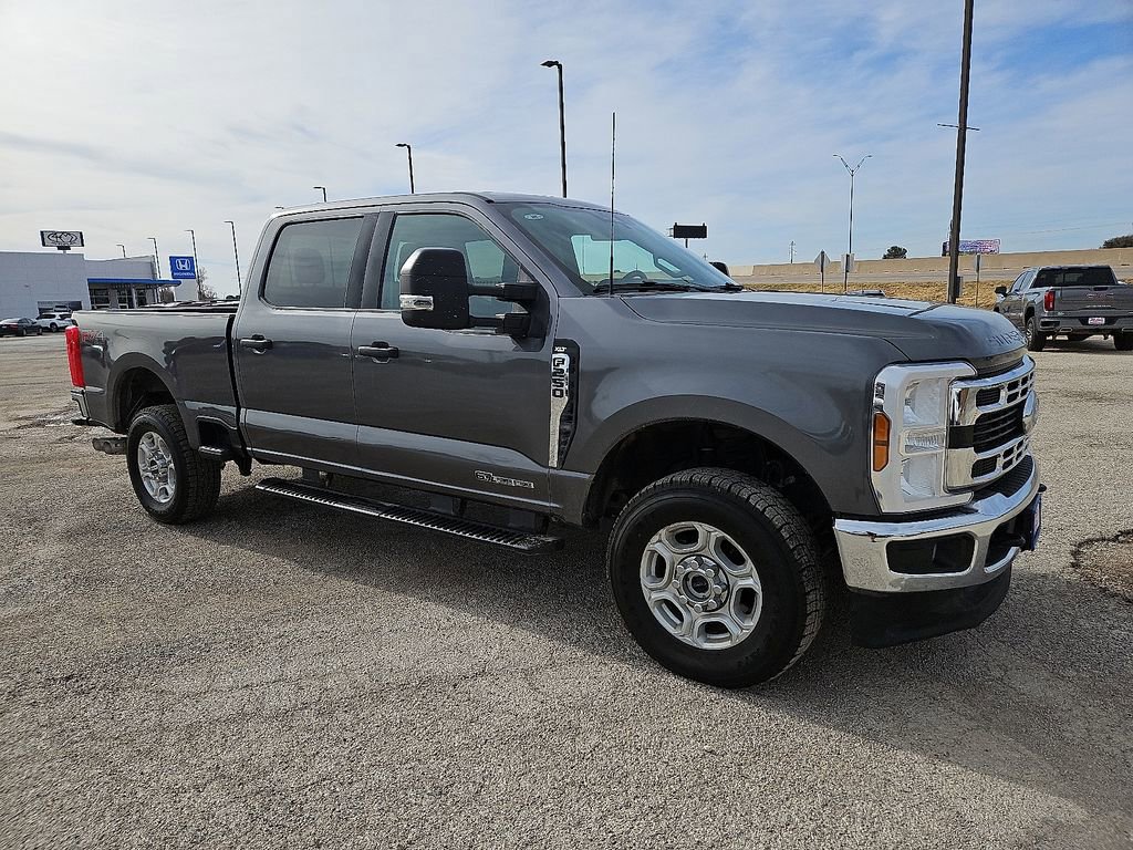 Used 2025 Ford F250 XLT w/ FX4 Off-Road Package image 10