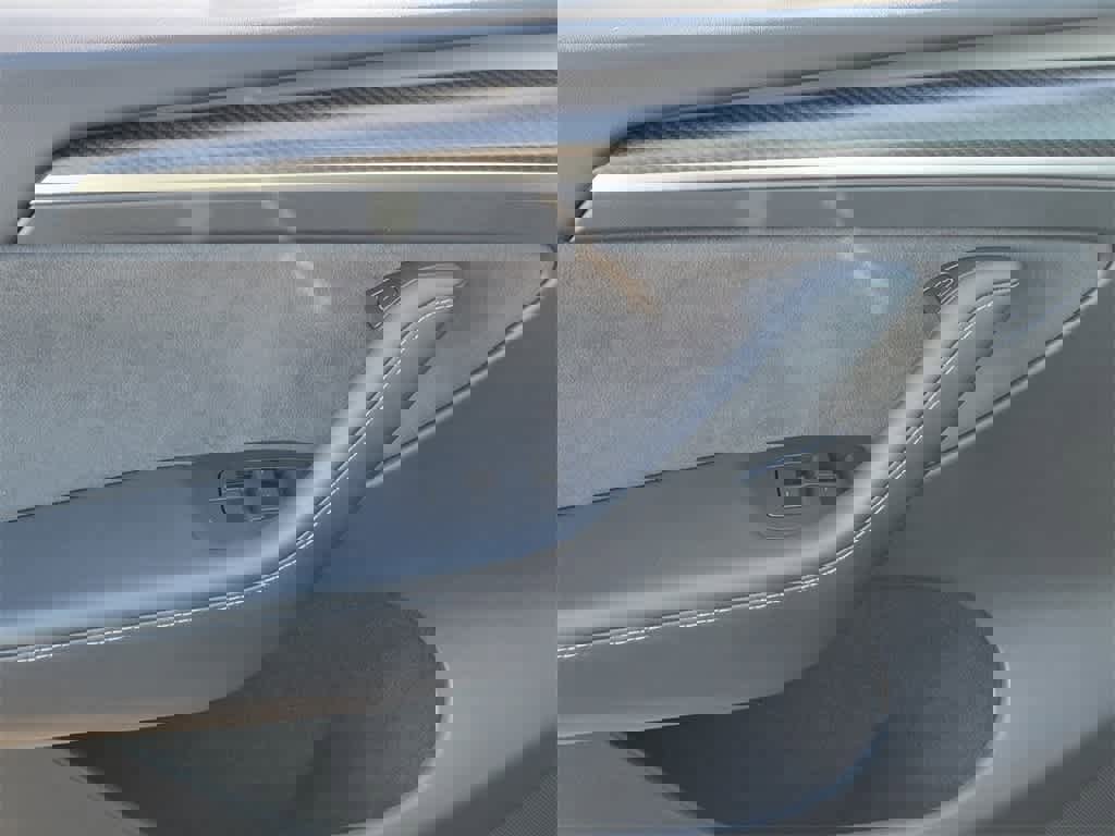 Used 2023 Tesla Model Y Long Range image 20