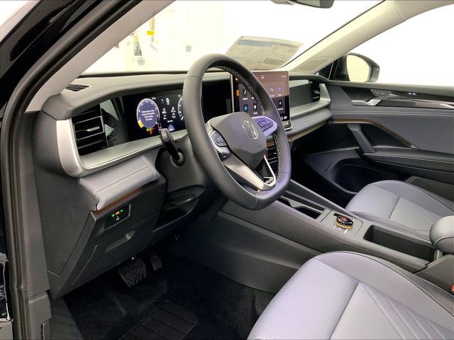 New 2026 Volkswagen Tiguan SE AWD/4WD image 3