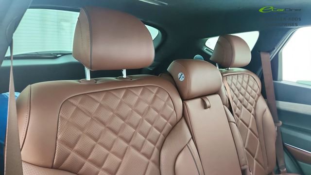 Used 2025 Genesis GV80 3.5T Prestige image 27