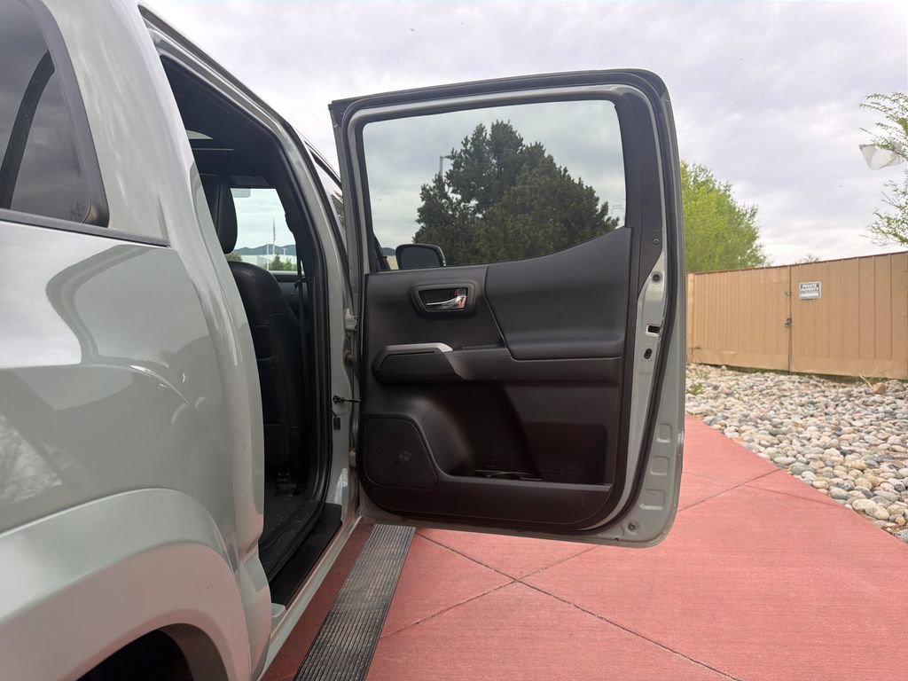 Used 2023 Toyota Tacoma TRD Sport w/ TRD Premium Sport Package AWD/4WD image 23