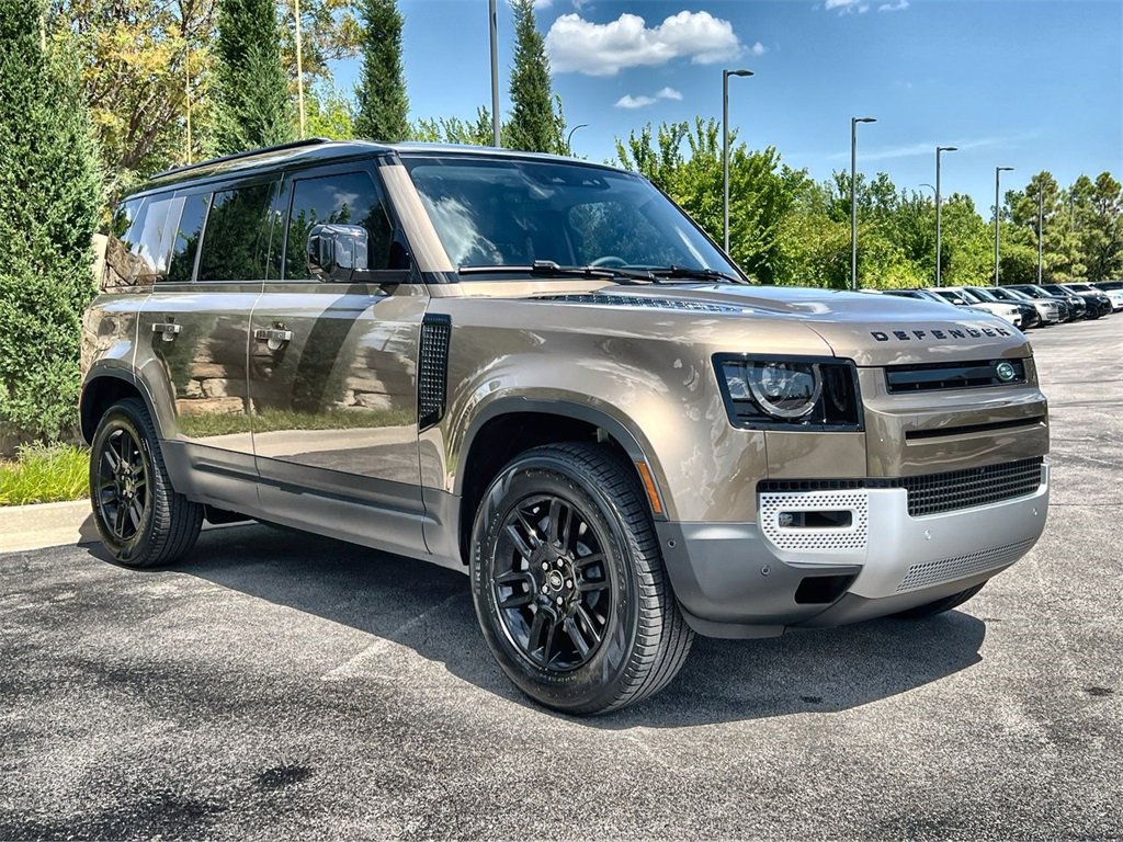 Used 2025 Land Rover Defender 110 S image 7