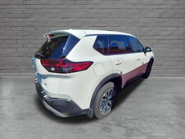 Used 2021 Nissan Rogue SV FWD image 2