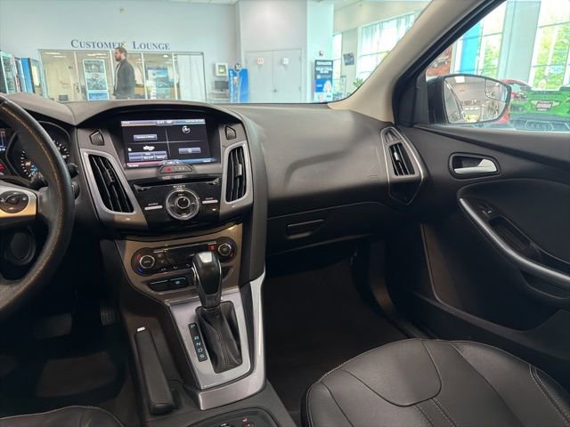 Used 2014 Ford Focus Titanium FWD image 24