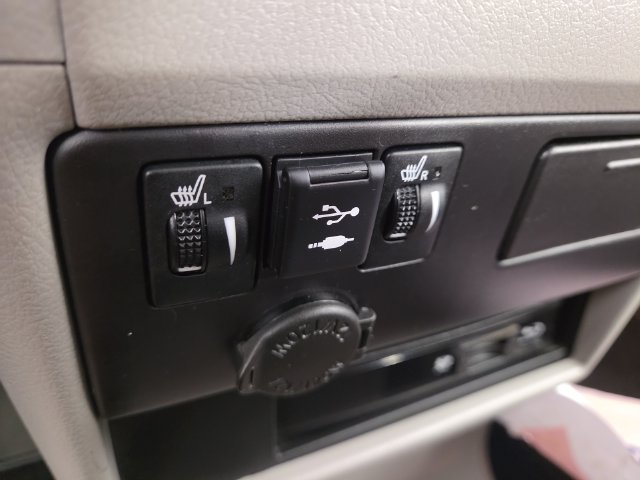 Used 2019 Toyota Sienna XLE Premium FWD image 26