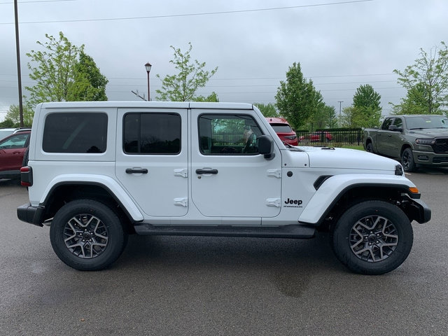 New 2026 Jeep Wrangler Unlimited Sahara w/ Safety Group AWD/4WD image 9