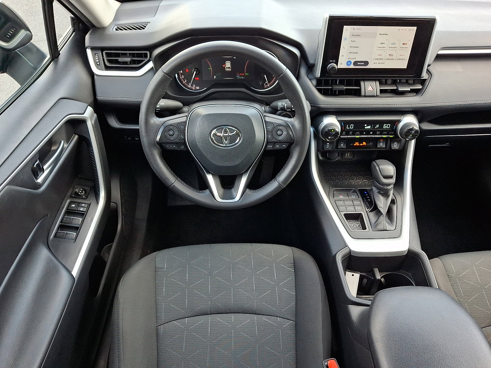 Used 2024 Toyota RAV4 XLE w/ Convenience Package image 11