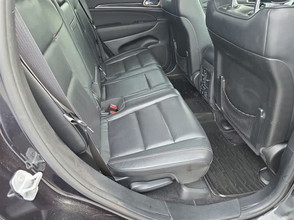 Used 2015 Jeep Grand Cherokee Overland w/ Advanced Technology Group AWD/4WD image 12