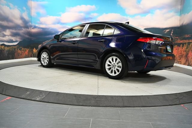 Used 2020 Toyota Corolla LE w/ LE Premium Package FWD image 6