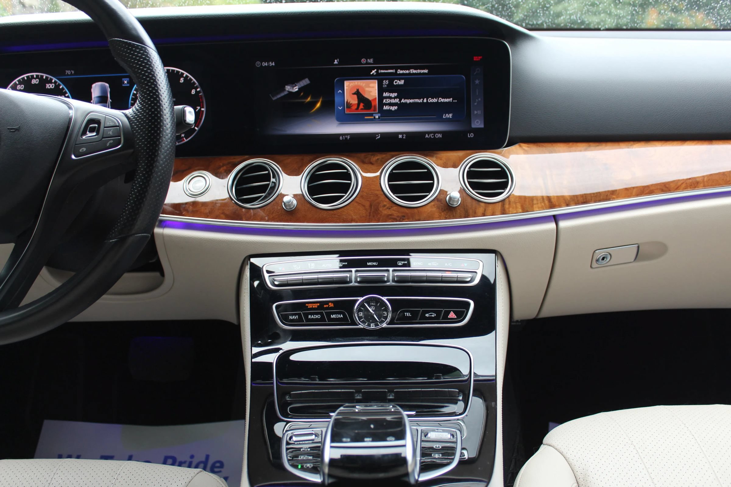 Used 2018 Mercedes-Benz E 400 4MATIC Sedan image 22