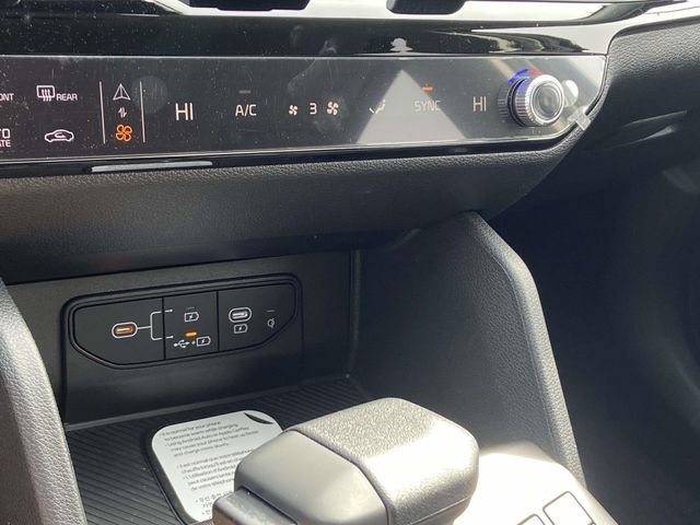 New 2026 Kia Sportage EX FWD image 19