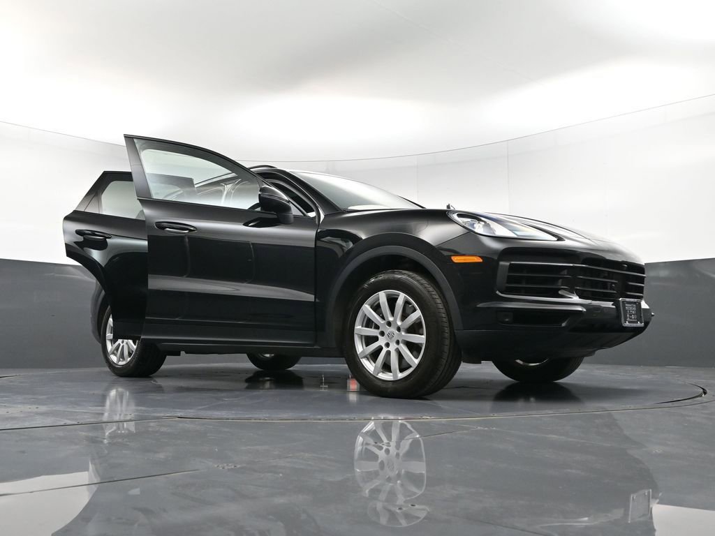 Certified 2023 Porsche Cayenne AWD/4WD image 38