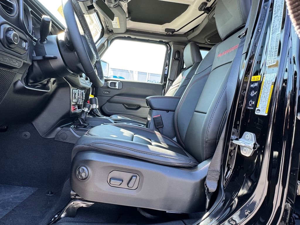 New 2026 Jeep Wrangler Unlimited Rubicon AWD/4WD image 15