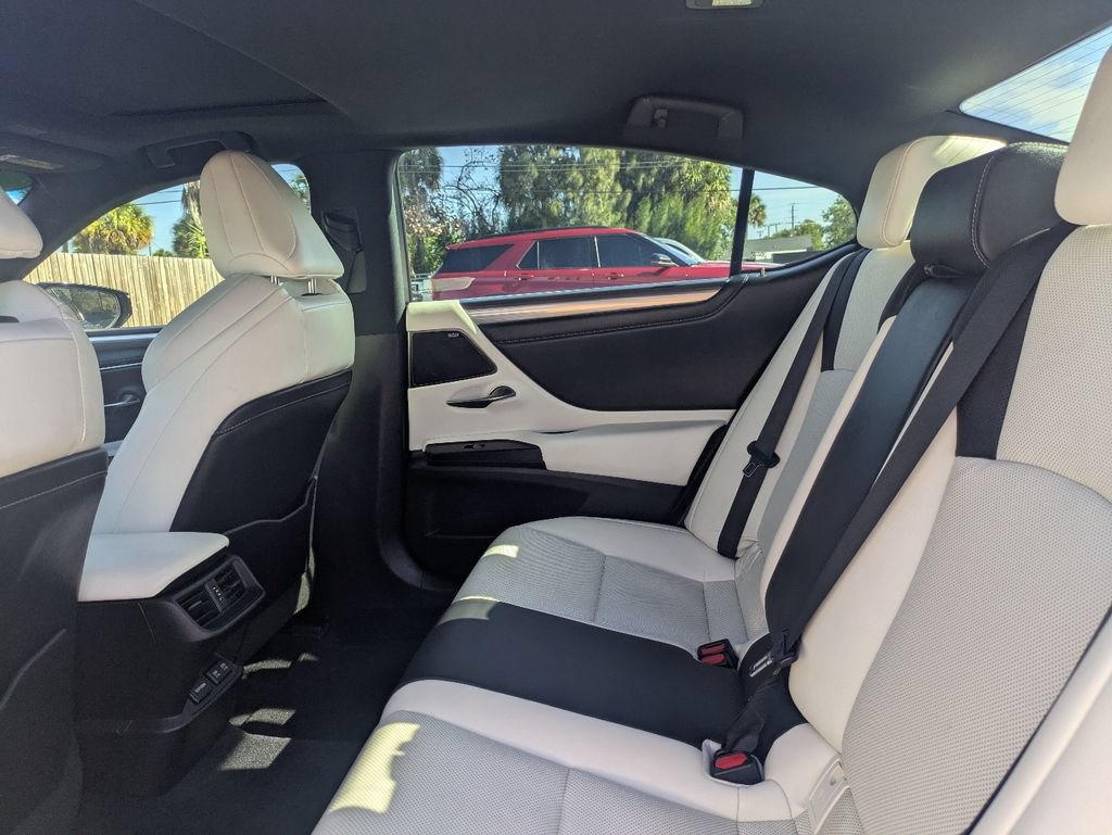 Used 2021 Lexus ES 350 F Sport w/ Special Edition FWD image 13