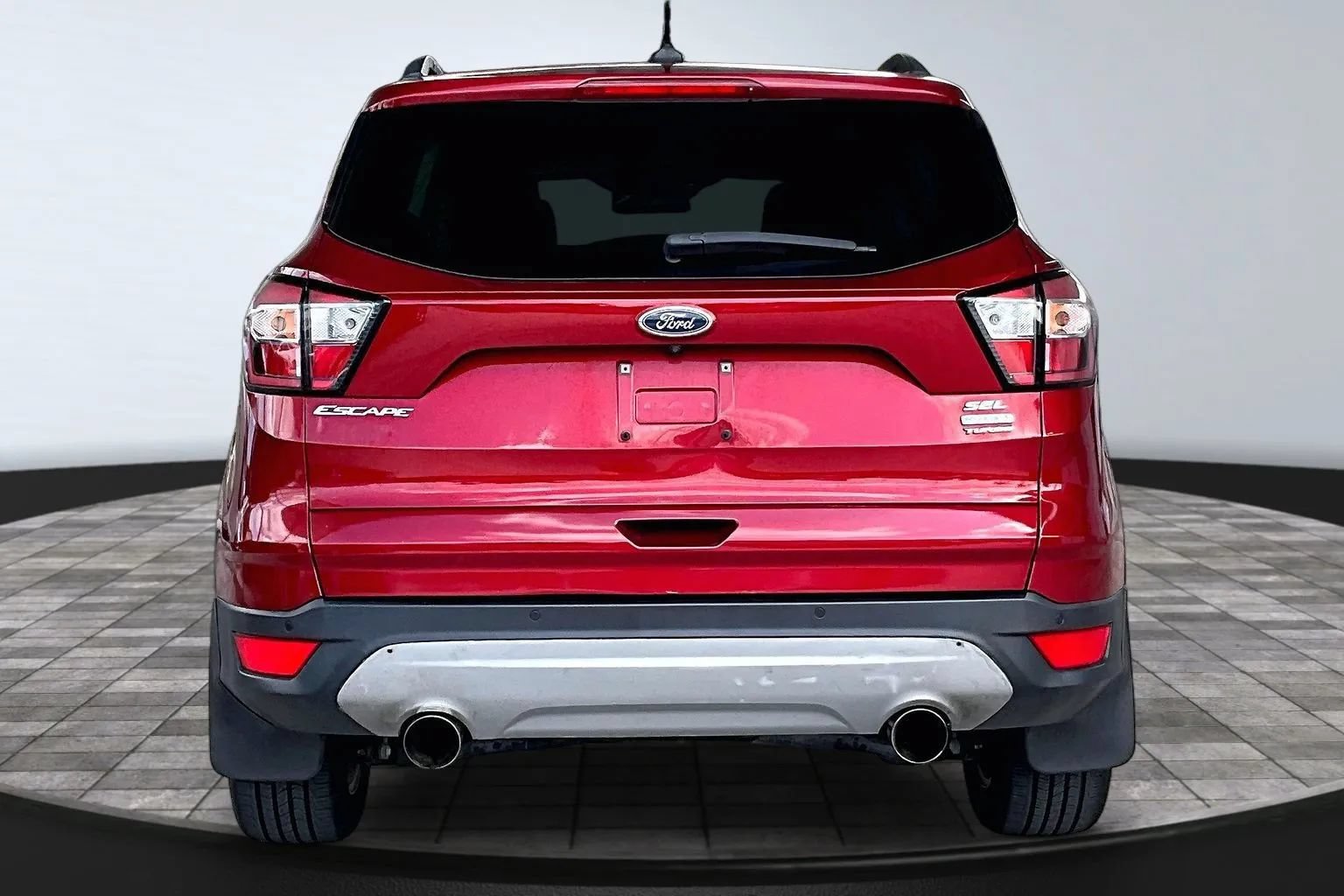 Used 2018 Ford Escape SEL FWD image 5