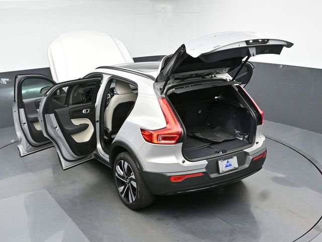 Used 2024 Volvo XC40 B5 Plus w/ Protection Package Premier image 49