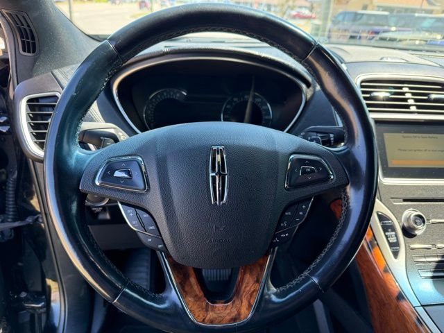 Used 2017 Lincoln MKX Reserve AWD/4WD image 17