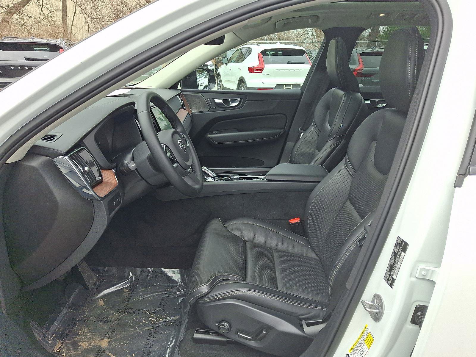 Certified 2023 Volvo XC60 T8 Ultimate image 14