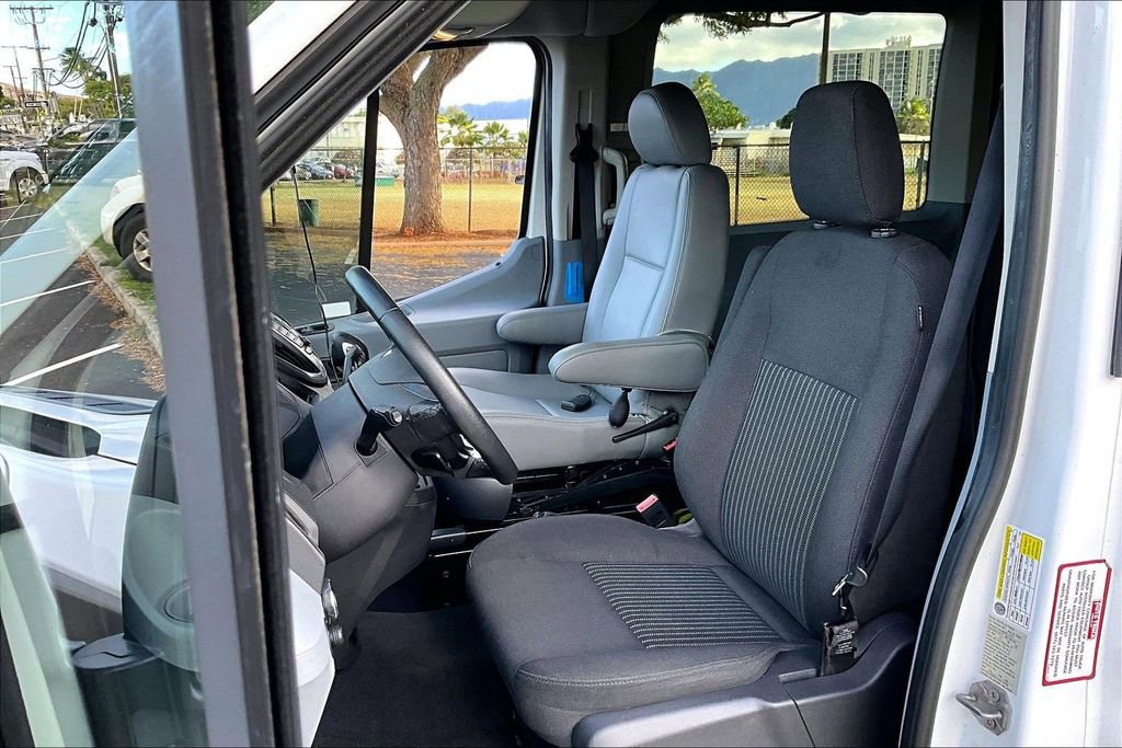 Used 2016 Ford Transit 150 XLT image 26