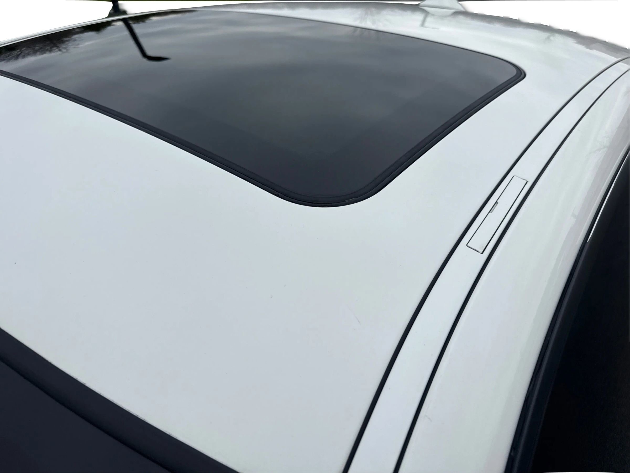 Used 2010 BMW 335i xDrive Coupe image 12