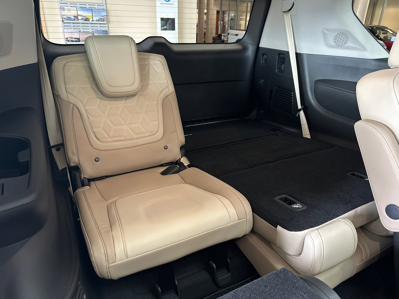 New 2025 Nissan Armada Platinum Reserve w/ Convenience Package image 13