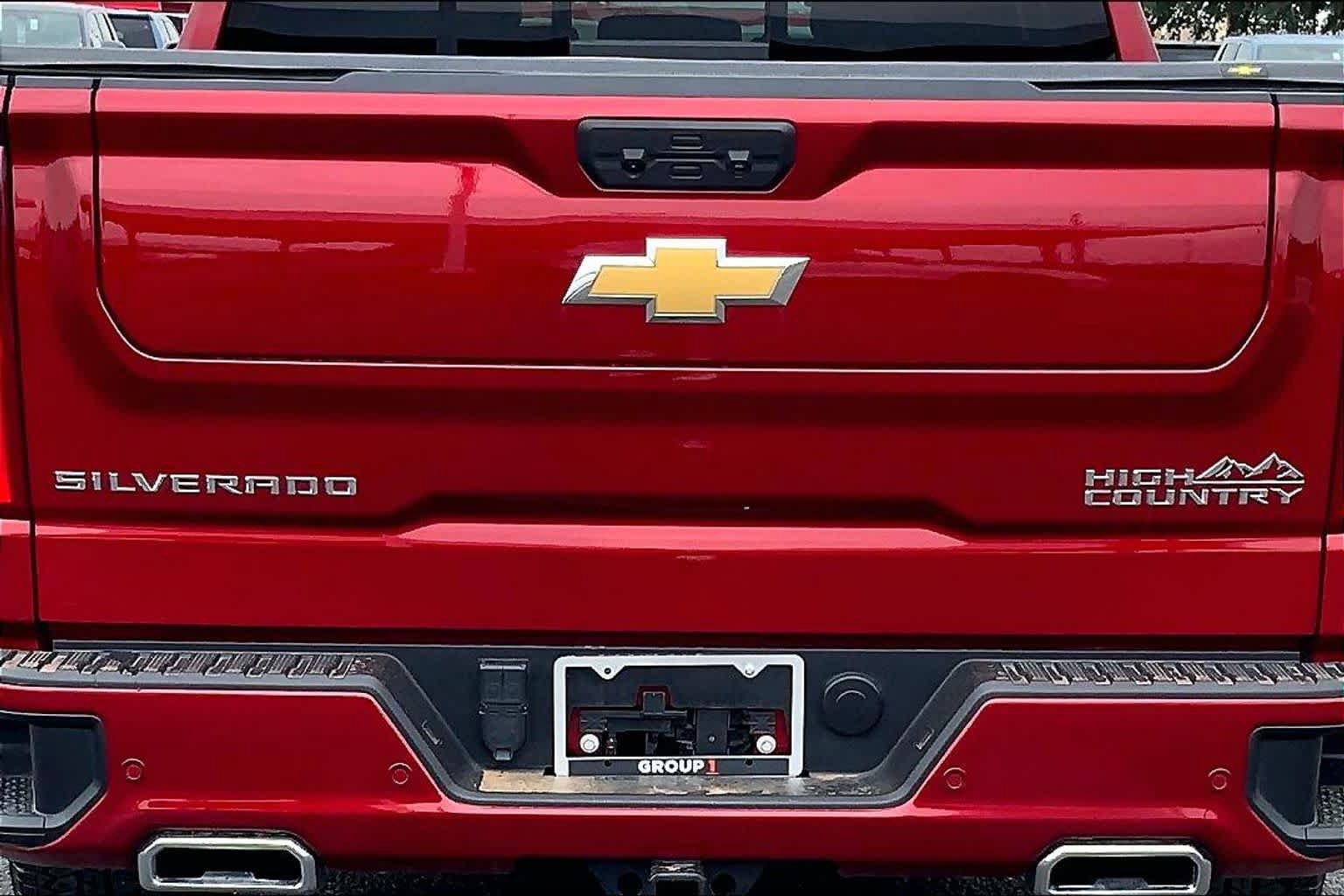 Used 2024 Chevrolet Silverado 1500 High Country w/ Z71 Off-Road Package AWD/4WD image 31