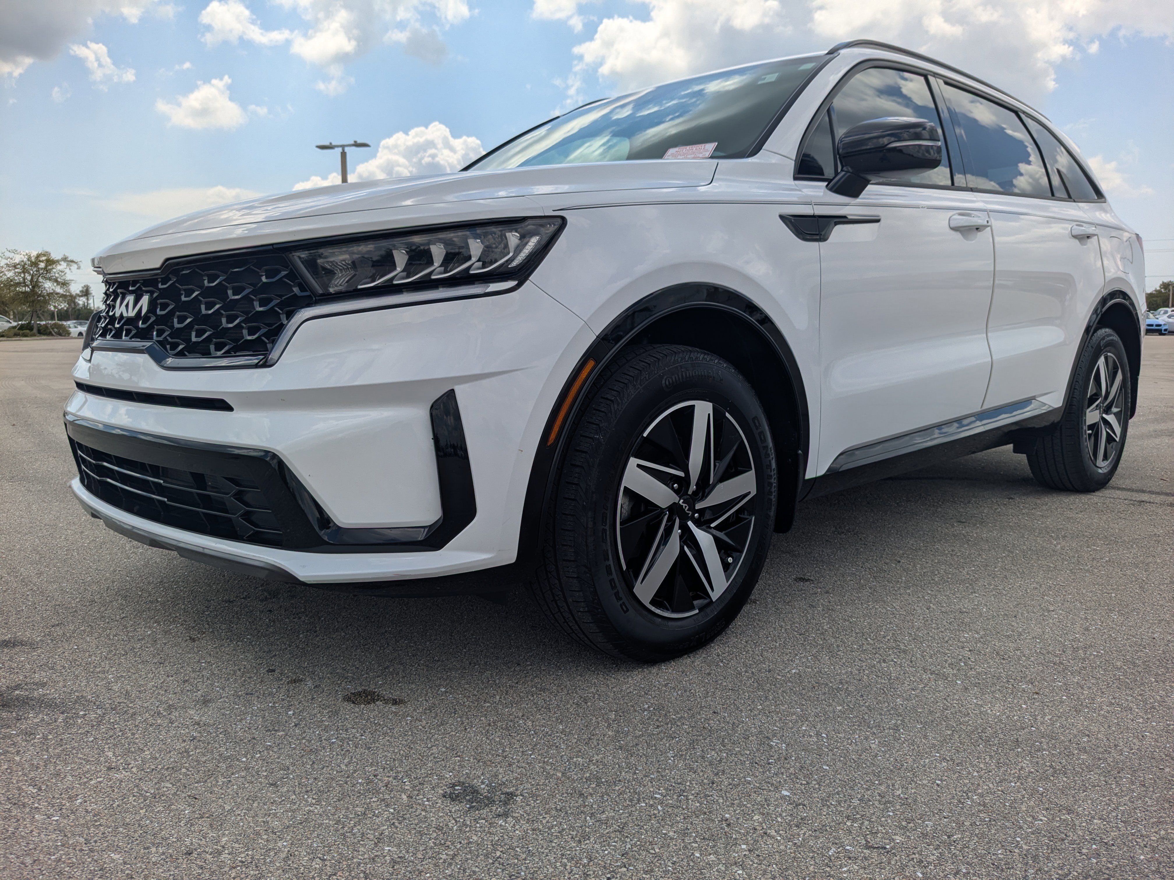 Certified 2023 Kia Sorento S image 9