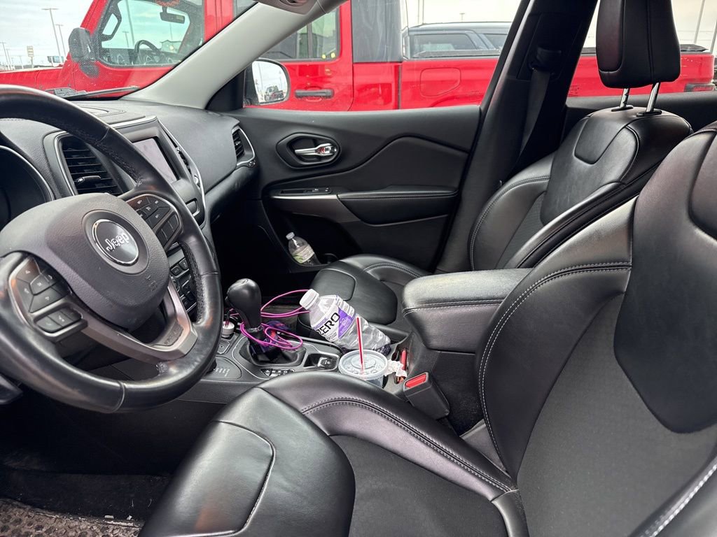 Used 2019 Jeep Cherokee Latitude Plus w/ Cold Weather Group image 12