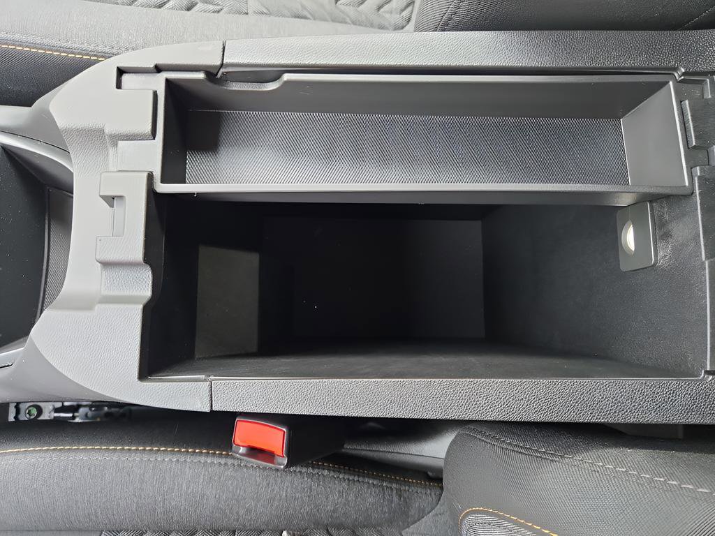 Used 2023 Chevrolet Equinox LT image 30