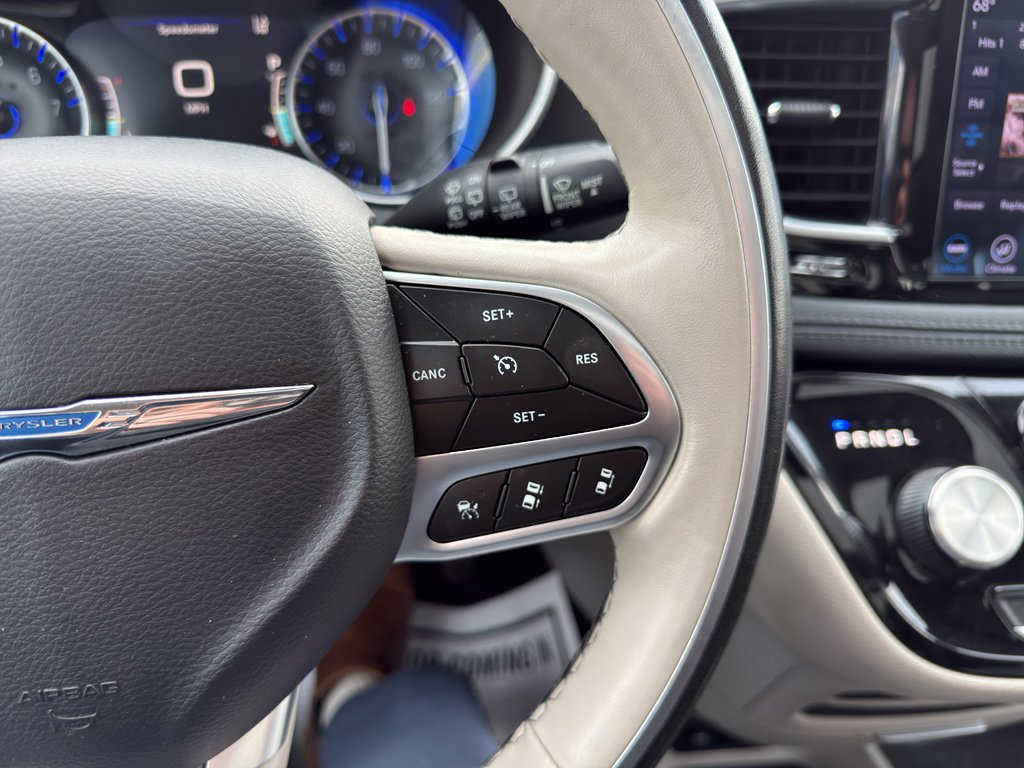 Used 2020 Chrysler Pacifica Limited w/ Advanced Safetytec Group image 25