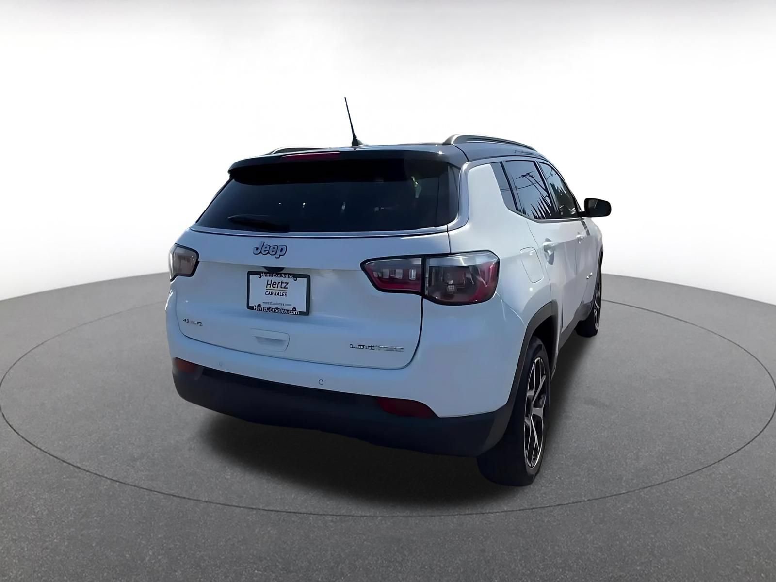 Used 2025 Jeep Compass Limited AWD/4WD image 13