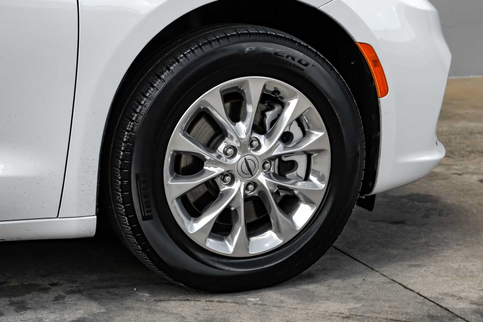 Used 2022 Chrysler Pacifica Touring-L AWD/4WD image 54