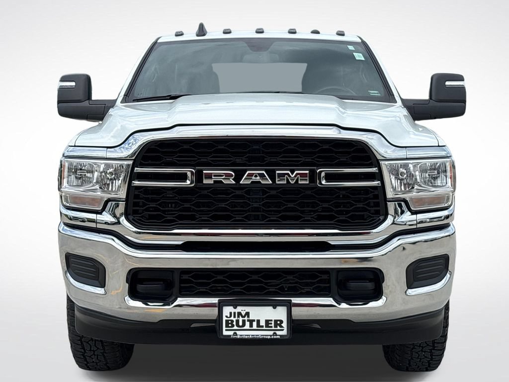Used 2024 RAM 3500 Tradesman w/ Chrome Appearance Group AWD/4WD image 11