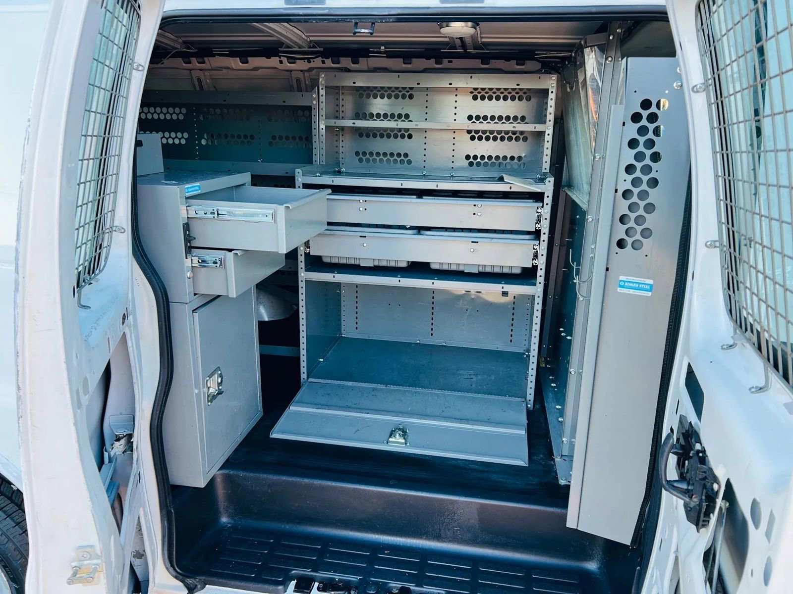 Used 2013 Chevrolet Express 2500 image 15