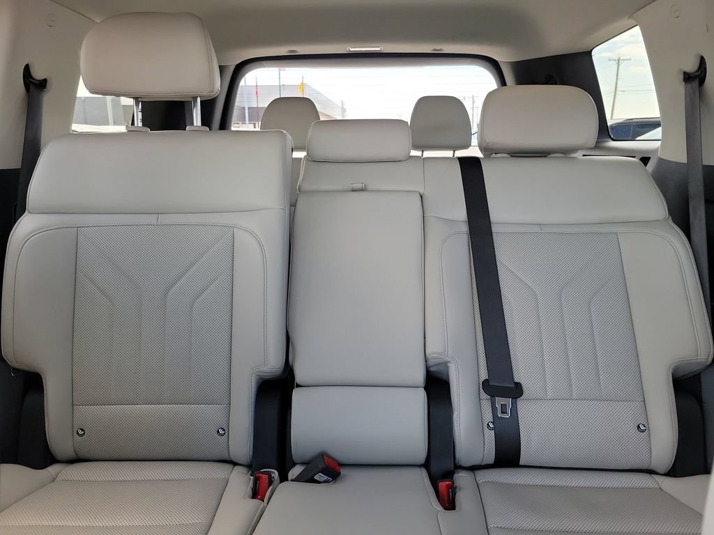 Used 2025 Hyundai Santa Fe SEL AWD/4WD image 17