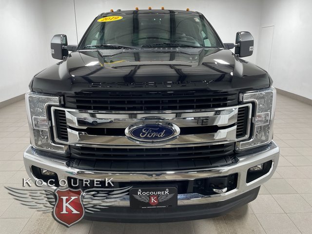 Used 2019 Ford F250 XLT w/ XLT Premium Package image 2